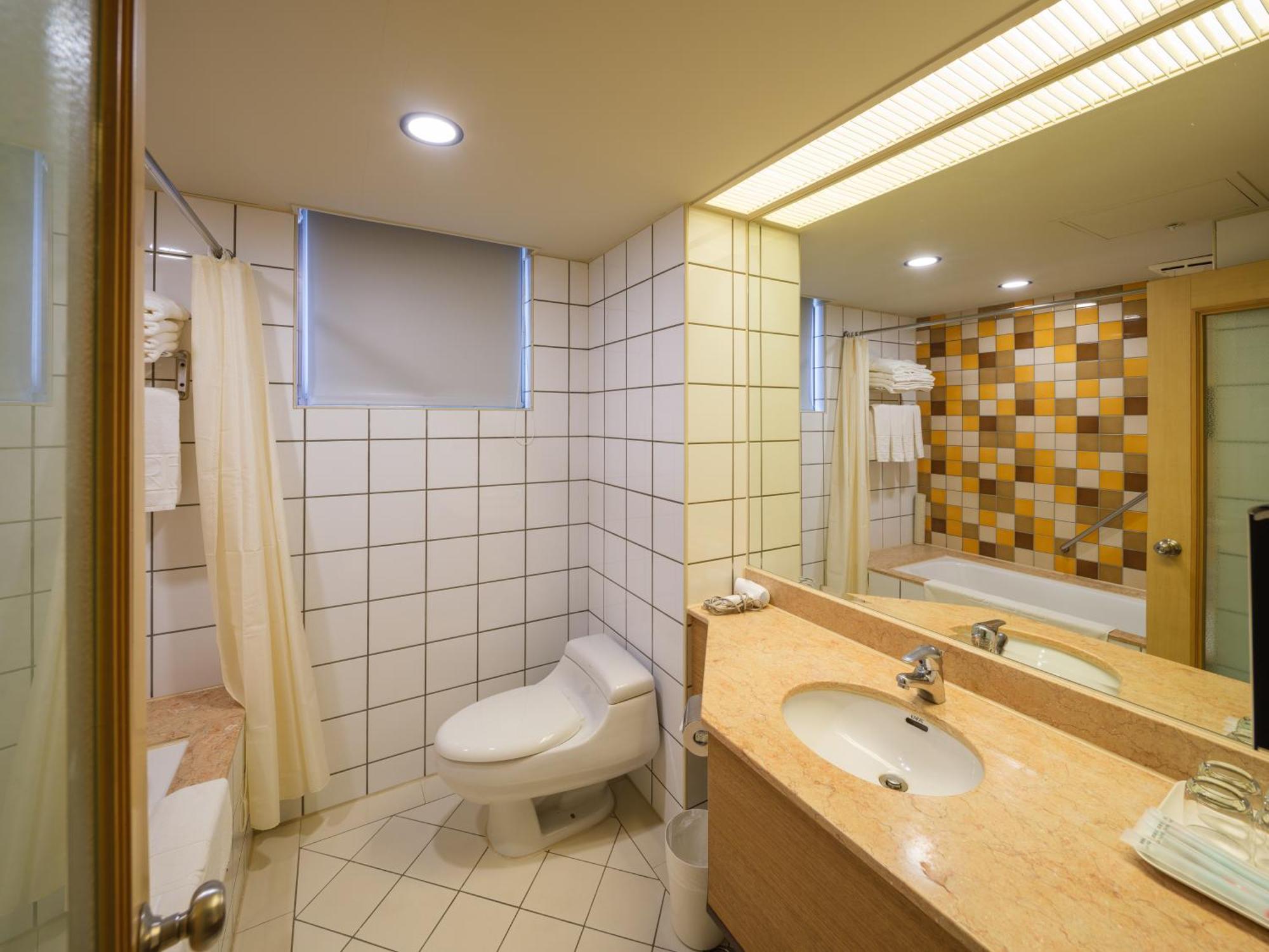 Rich & Free Hotel - Fuzhong 富逸旅趣-板橋府中館 Taipé Exterior foto
