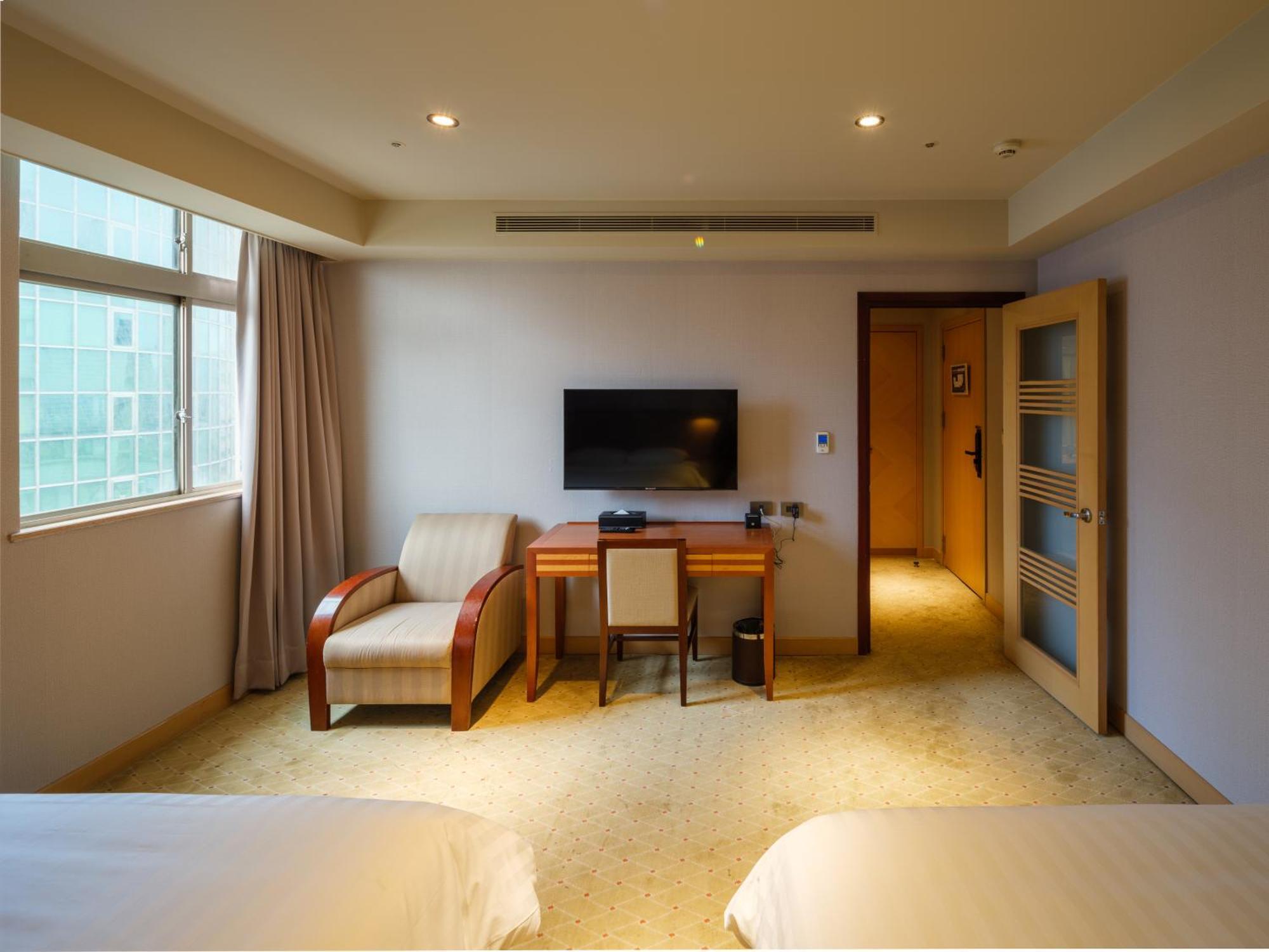 Rich & Free Hotel - Fuzhong 富逸旅趣-板橋府中館 Taipé Exterior foto