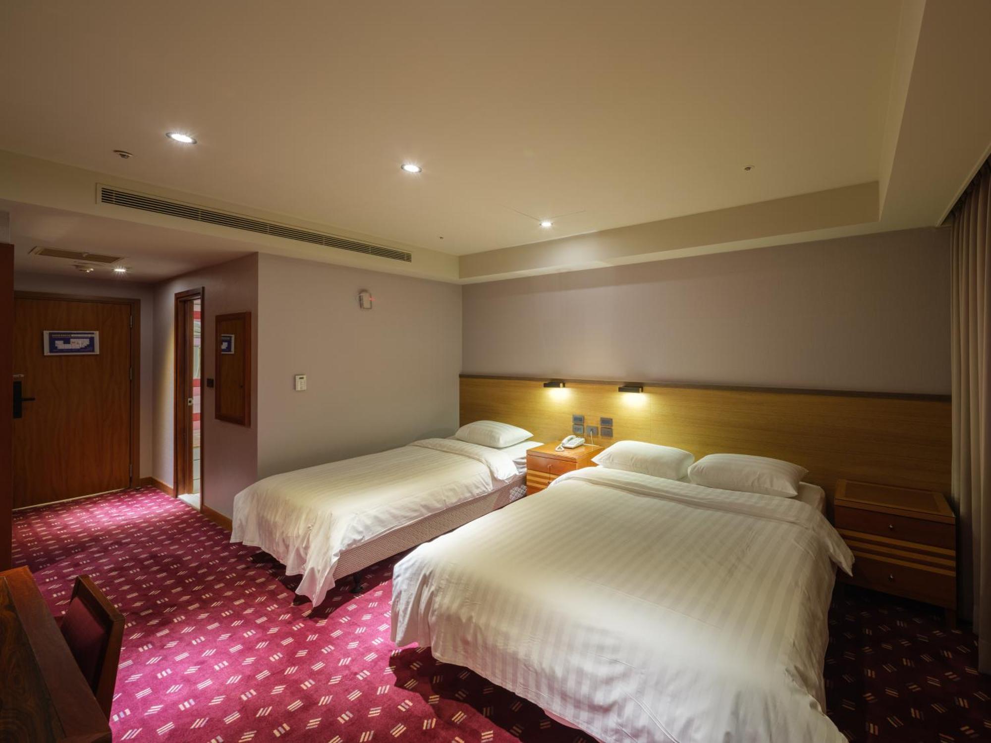 Rich & Free Hotel - Fuzhong 富逸旅趣-板橋府中館 Taipé Exterior foto