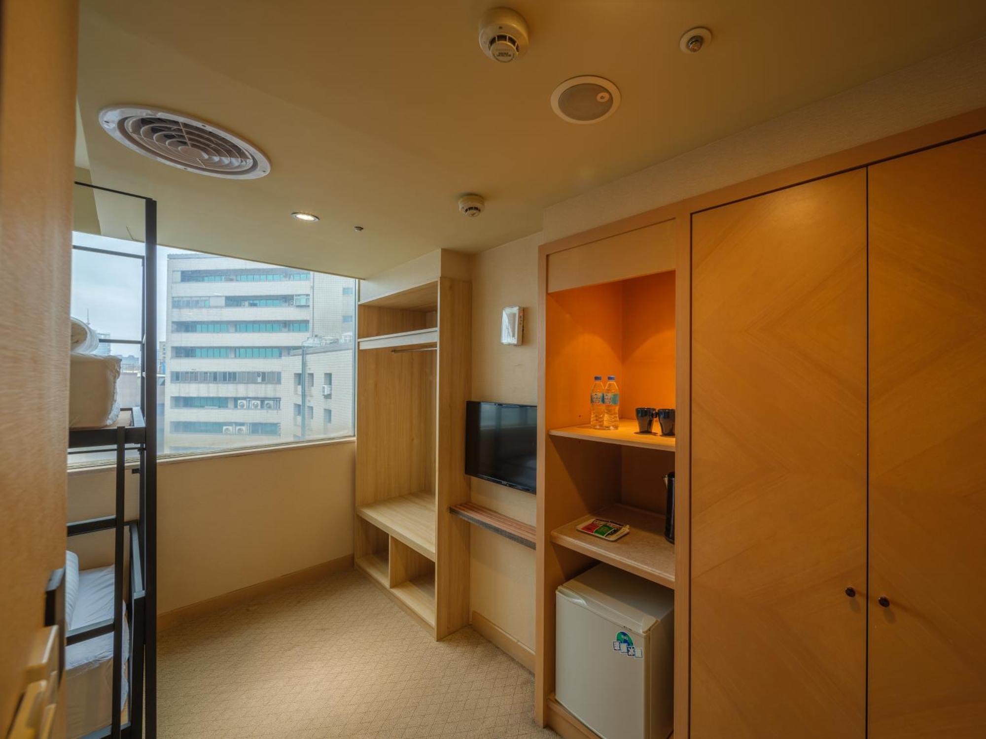 Rich & Free Hotel - Fuzhong 富逸旅趣-板橋府中館 Taipé Exterior foto