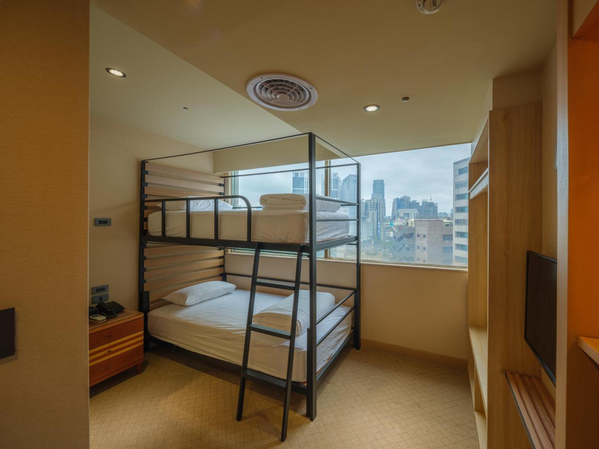 Rich & Free Hotel - Fuzhong 富逸旅趣-板橋府中館 Taipé Exterior foto