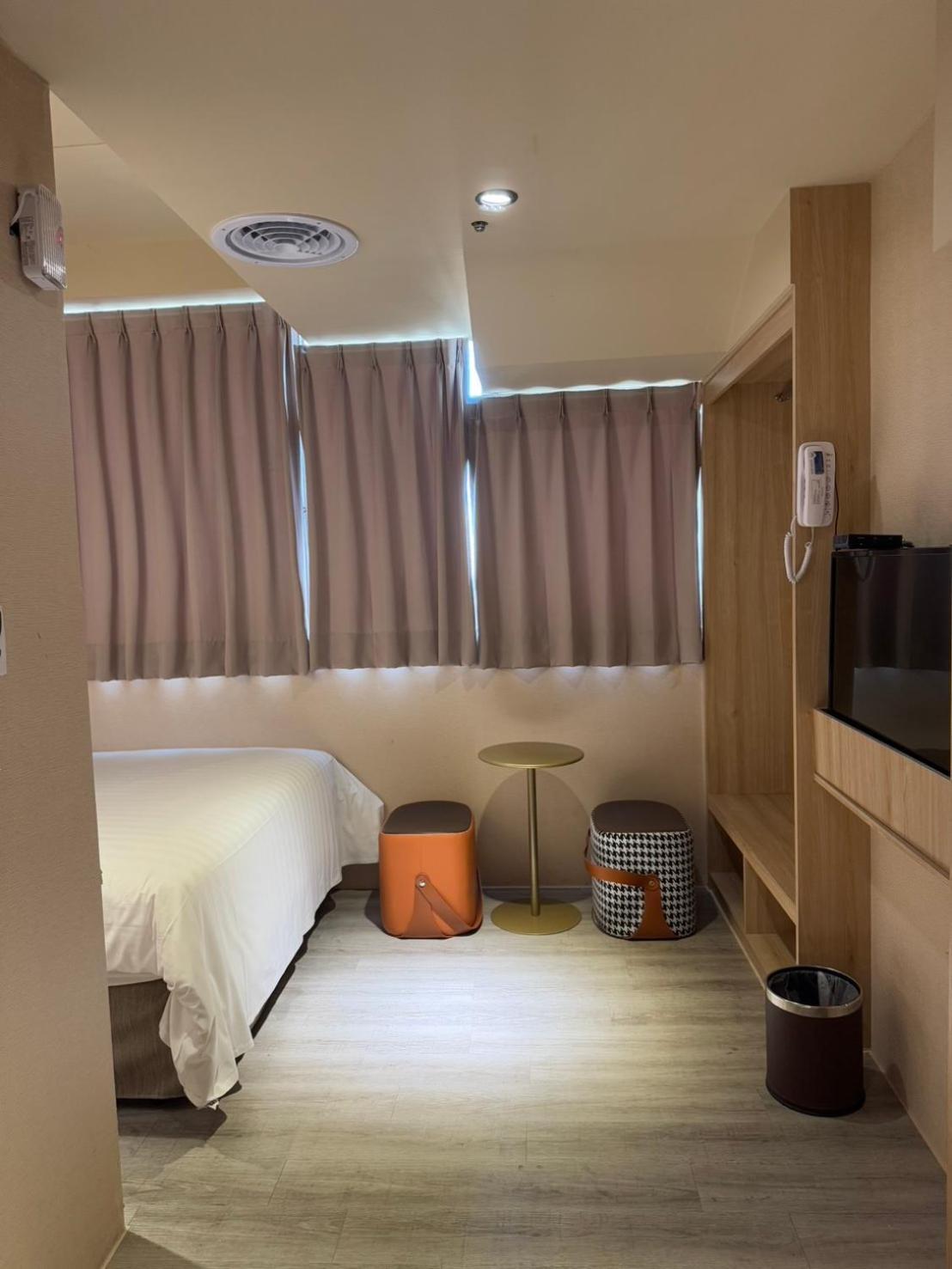 Rich & Free Hotel - Fuzhong 富逸旅趣-板橋府中館 Taipé Exterior foto